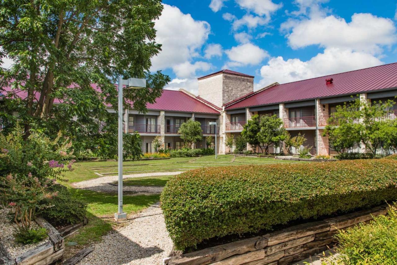 Y O Ranch Hotel And Conference Center Kerrville Exteriör bild